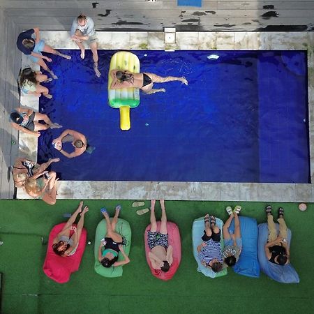 The Tipsy Gypsy Hostel Canggu Exterior foto