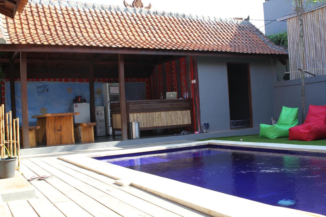 The Tipsy Gypsy Hostel Canggu Exterior foto